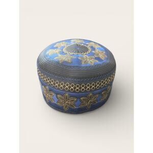 Embroidered men's Kufi skull Muslim prayer hat blue